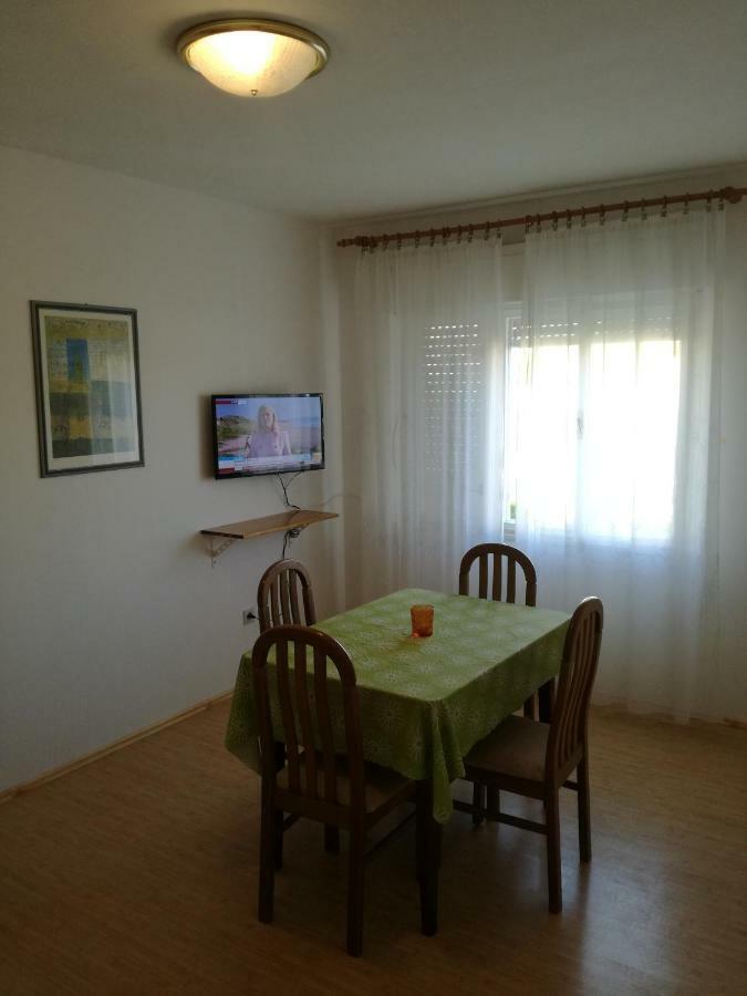 Apartment Ivo โตรกีร์ ภายนอก รูปภาพ